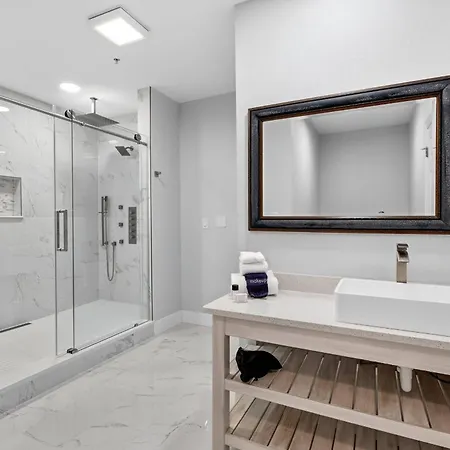 Coconut Malorie Resort Ocean City, An Ascend Collection Hotel